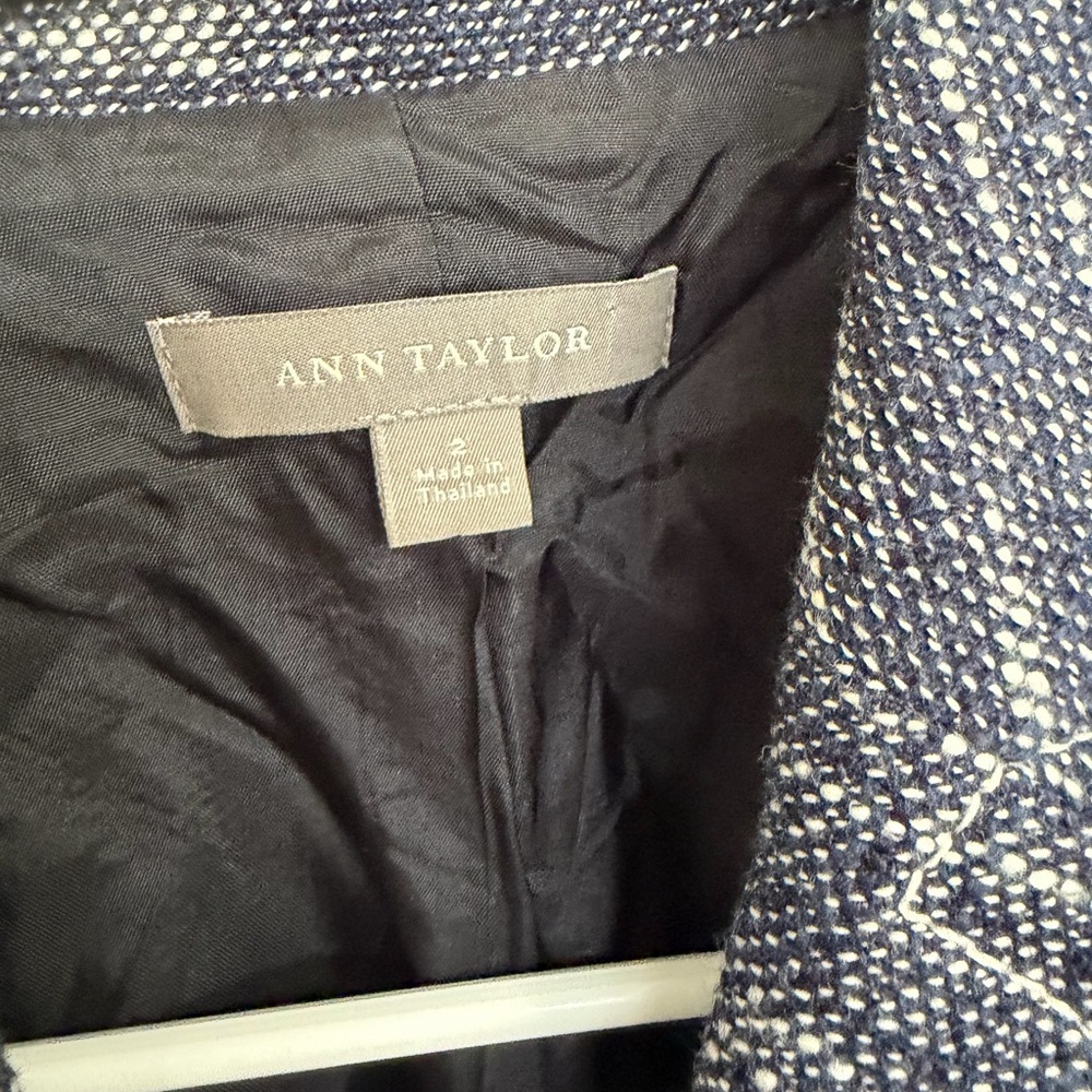 Ann Taylor Navy Tweed Blazer excellent size 2 - Picture 11 of 12